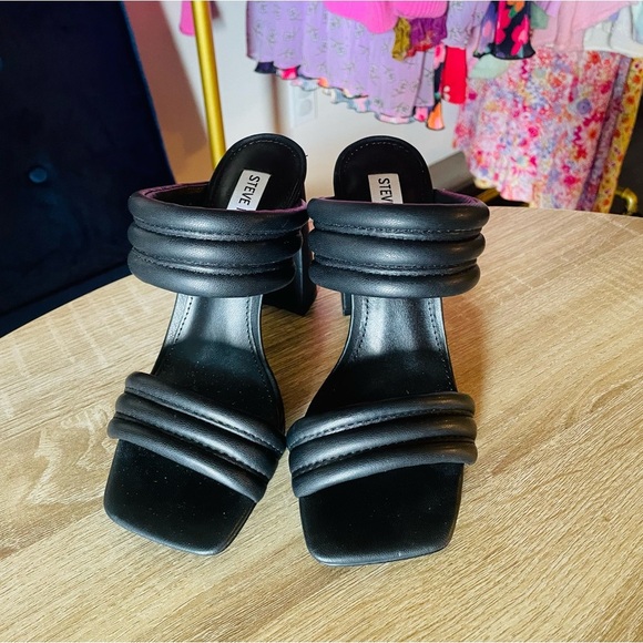 Steve Madden Tahani Square Toe Sandal Heel - Picture 4 of 9